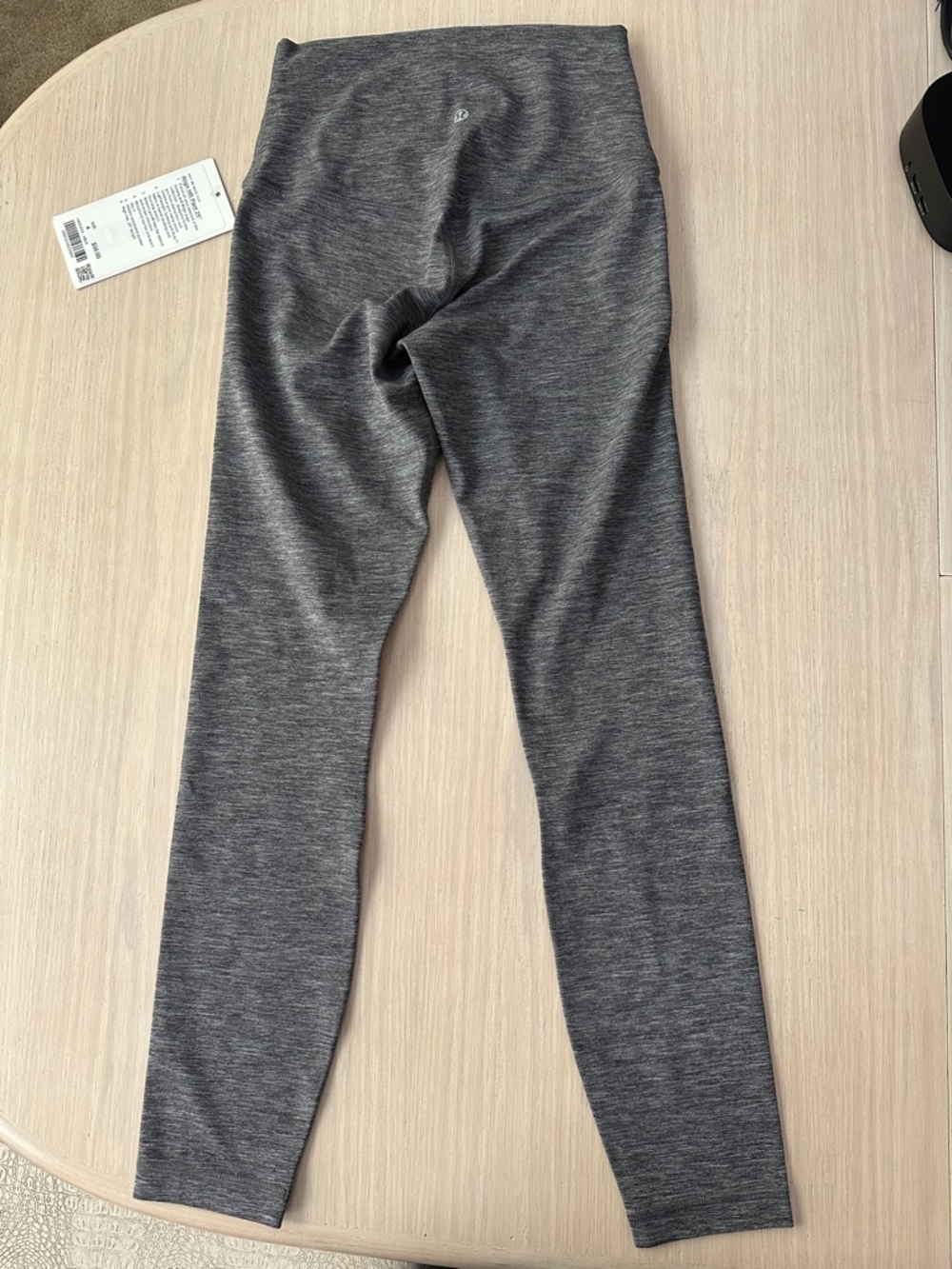 NWT lululemon Gray Align HR Pant 25" sz 4 - Picture 3 of 4